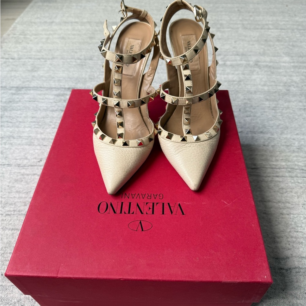 Valentino Garavani Beige Rockstud Heels